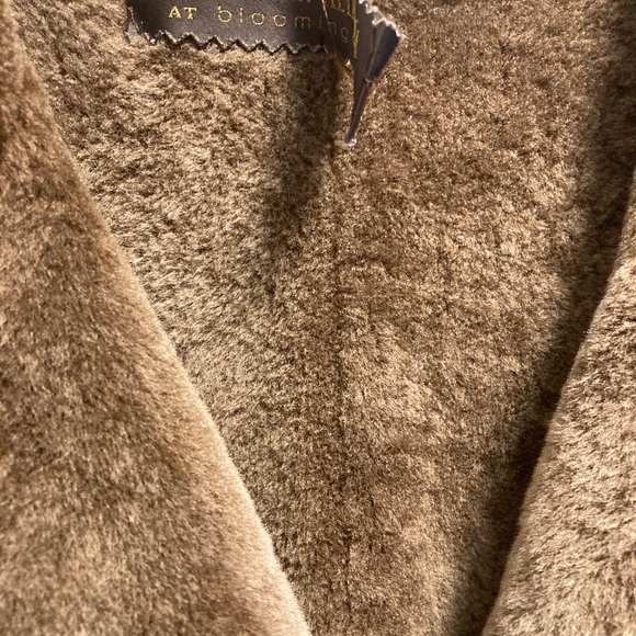 Bloomingdales Shearling Coat Size 14/16 FINAL DROP. - Picture 5 of 16